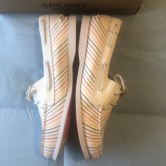 BNIB! 2020 Sperry 🌈 Pride Leather Boat Shoes! - Picture 4 of 7